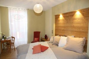 Aux Pierres Magiques - les chambres : la chambre Jade 2P